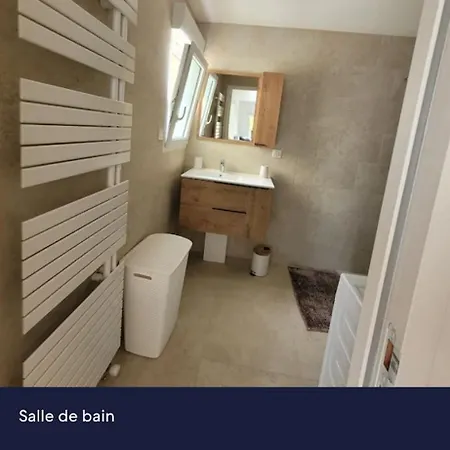 Maison Dans Impasse * Créances